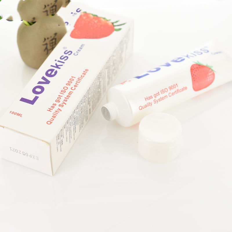 Strawberry Flavored Lubricating Water-soluble Lubricant